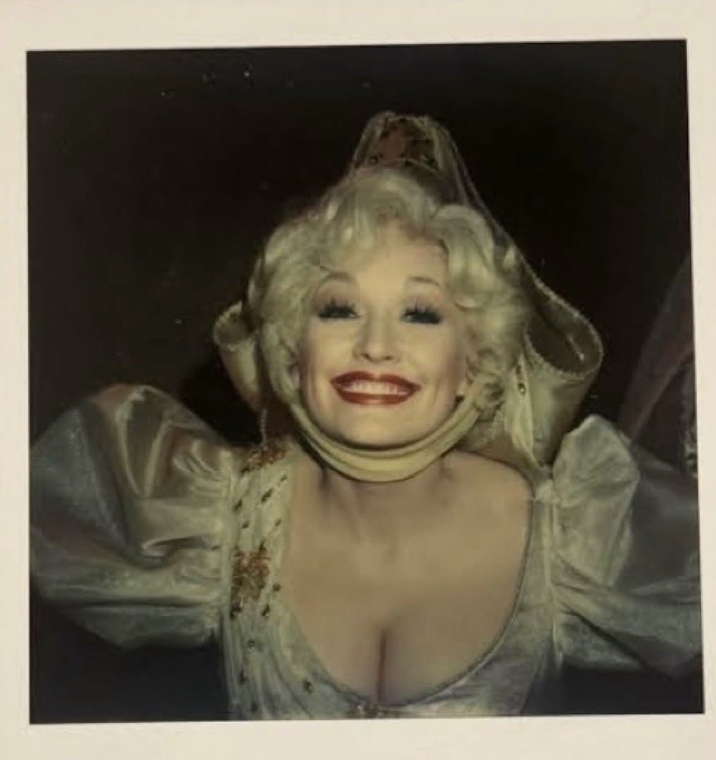 kathreetruther's tweet photo. these BTS polaroids of dolly on the 9 to 5 set 🥹🦋✨🩷 https://t.co/nc2Z6OT5Go
