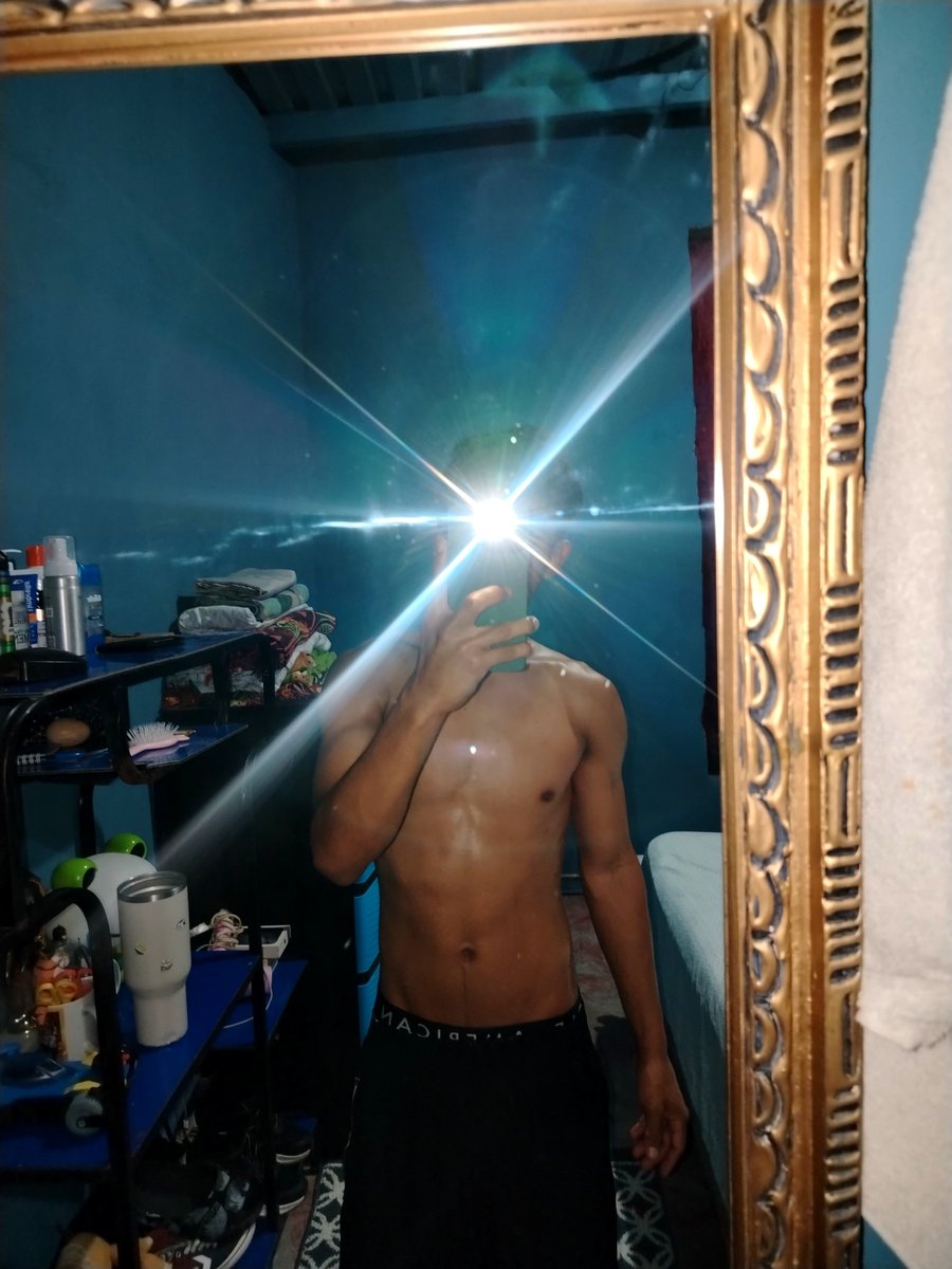 SstarBoy777's tweet photo. 🏋🏽 https://t.co/apFfUbJ5vN