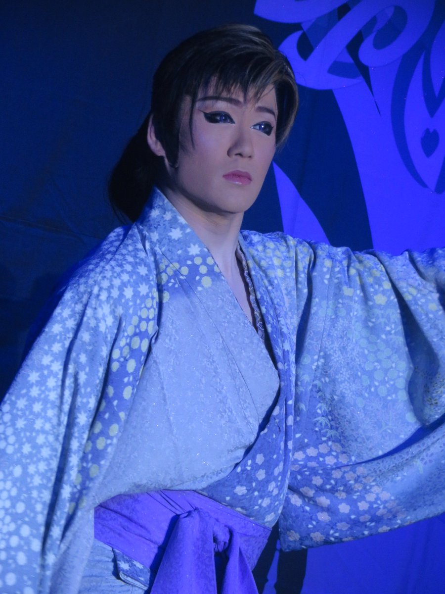 kayoko114's tweet photo. 9/27 鈴成り座
のぼる＆千春＆優翔＆神龍4人祭り
(夜)舞踊ショー
#花組むらさき 
マンスリーゲスト
#team華獅子
#勝彪華 https://t.co/CVrlXwG5Rk
