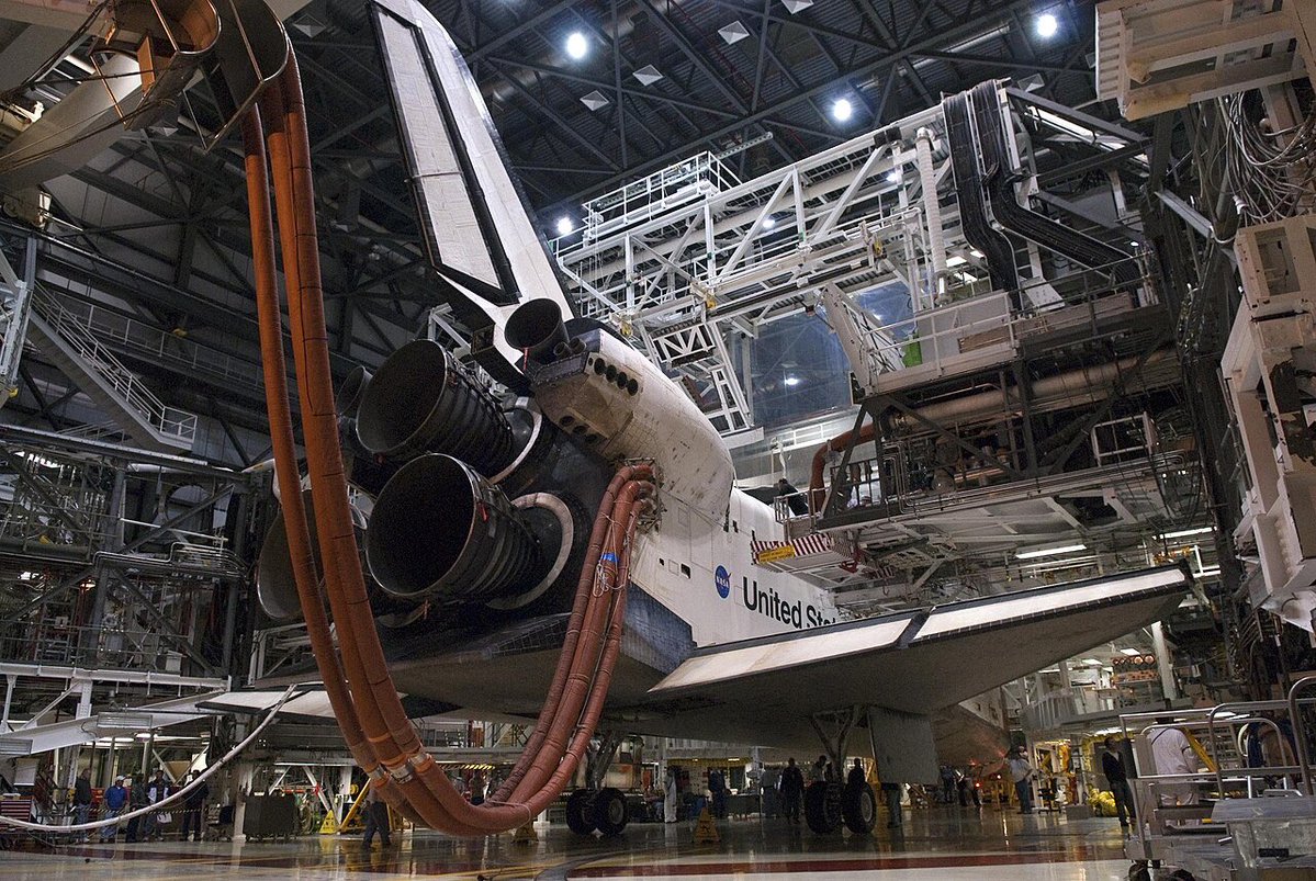 peteoxenham's tweet photo. cancelling the space shuttle program was such a mistake

this pic looks like a scene right out of star wars. we had it all https://t.co/Xd6nyWmFEs
