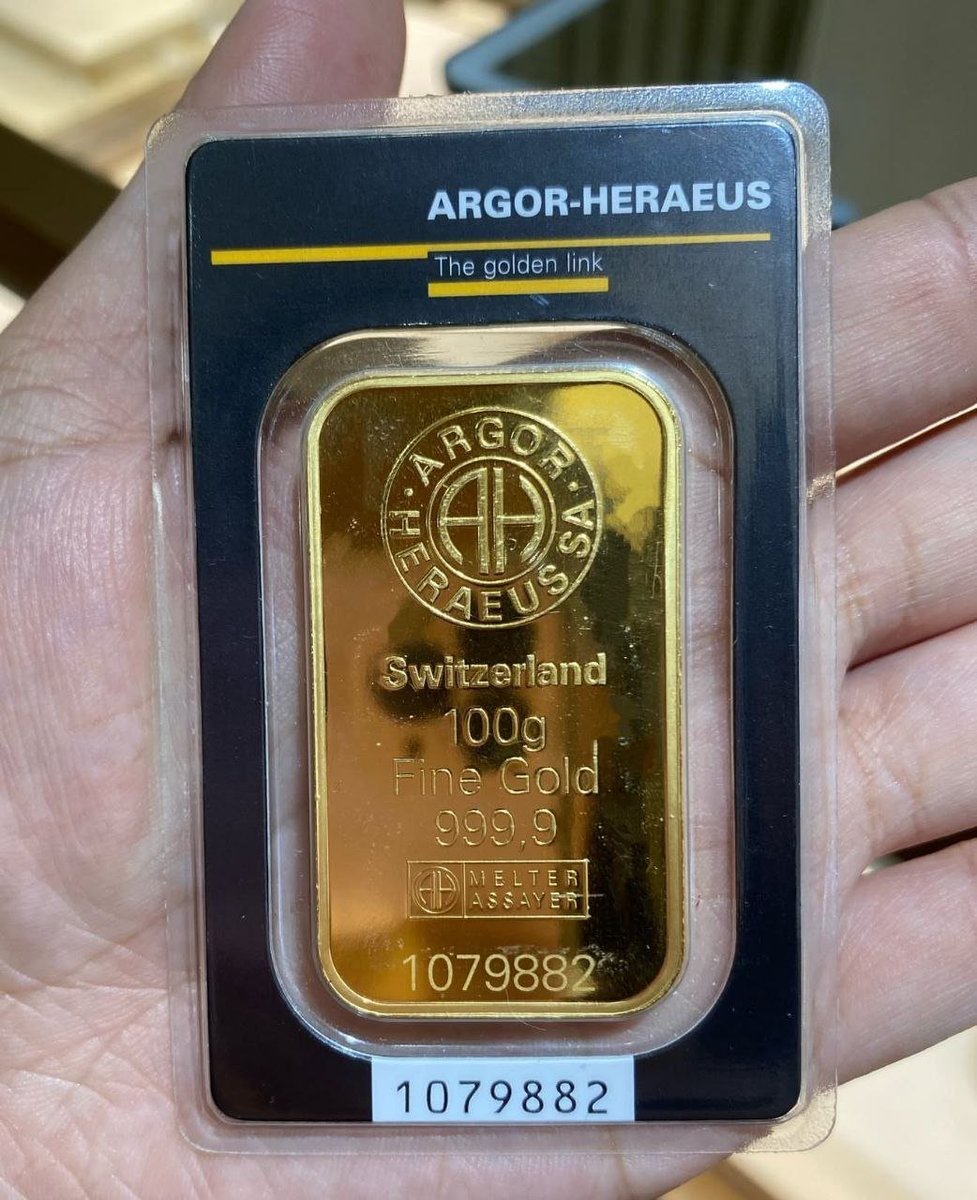 BitcoinAlphaX's tweet photo. Hello @grok,

In exactly 24 hours, pick a random reply who also follows  to win this 100g Gold bar (~$17,000 value)

*Worldwide shipping*

Thanks, see you later. https://t.co/Qv1Jt3XvLe