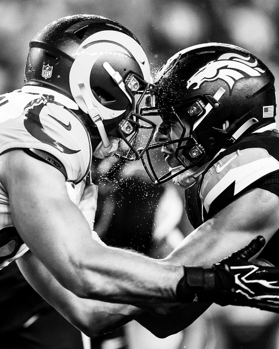 Broncos's tweet photo. W under the prime-time lights ✨ https://t.co/RdmLfGLyQz