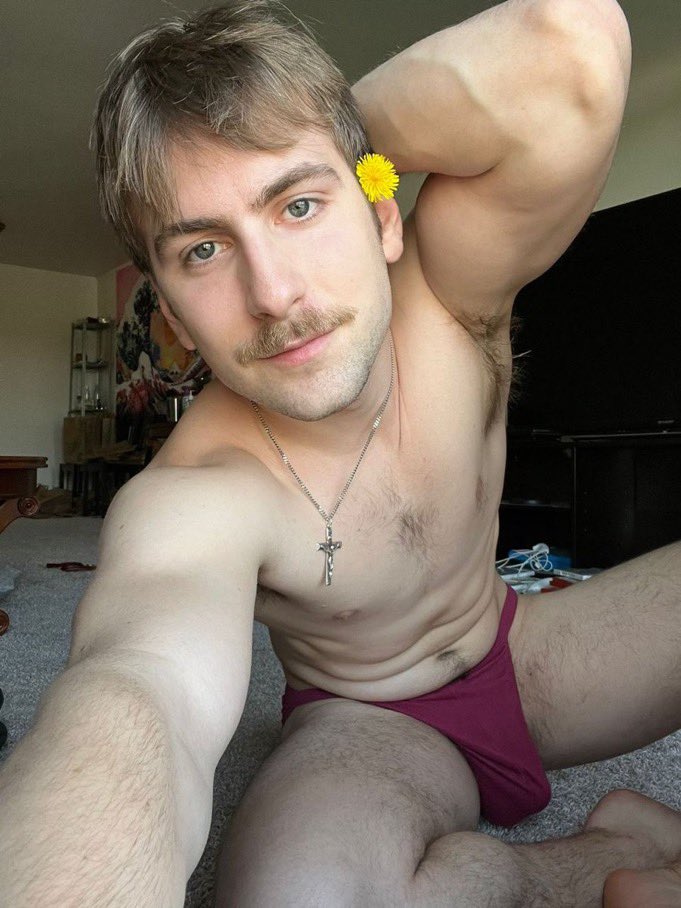 Zac__Todd's tweet photo. Who wants my shower videos? Say “me” and check your https://t.co/JXHIzKrb69