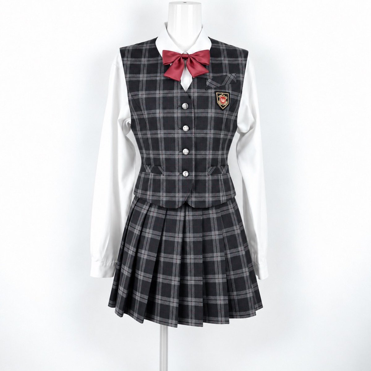 Hina20220731's tweet photo. 濃いグレーのチェック柄の制服 106
引用にてお使いください
他の制服はハイライトに入れています https://t.co/8GqKPETu91