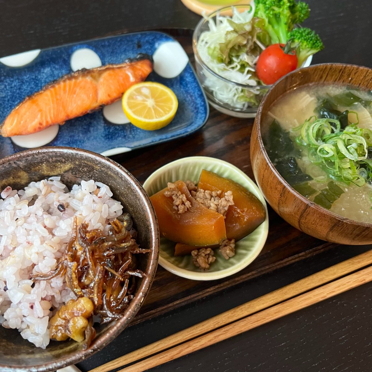 oyasumi___16's tweet photo. 労働する日の朝昼ごはん🌞 https://t.co/BySWmwce0G