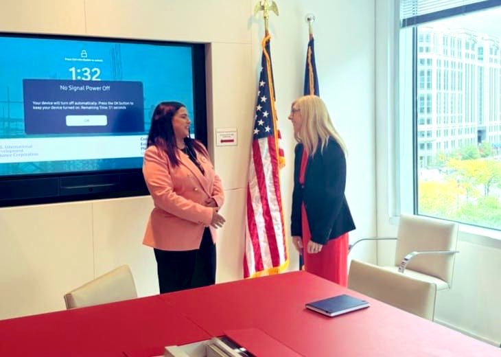 IruthishamAdam's tweet photo. 🌍 It was great meeting Vice President of the Office for Foreign Policy, Ms. Bethany Aquilina Brez at @DFCgov. 

We discussed how DFC financing and investment support could help turn viable projects into reality, including infrastructure and the digital economy. 

I look forward to working together to identify concrete opportunities for US investment for lasting benefits for the people of the Maldives.

🇲🇻🤝🇺🇸

@presidencymv 
@MoFAmv 
@MDVinUSA
