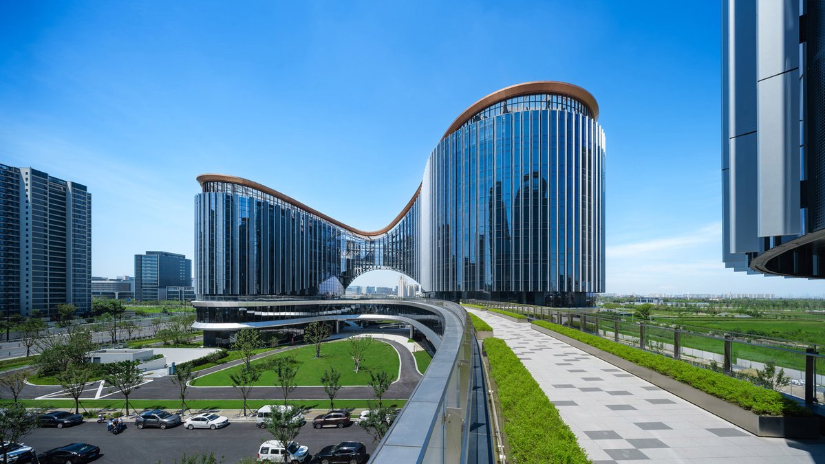 dezeen's tweet photo. Splitting cells informs Shanghai research campus' interconnected buildings:
https://t.co/p0KhK8Pp3g https://t.co/fyJ5EQ81IF