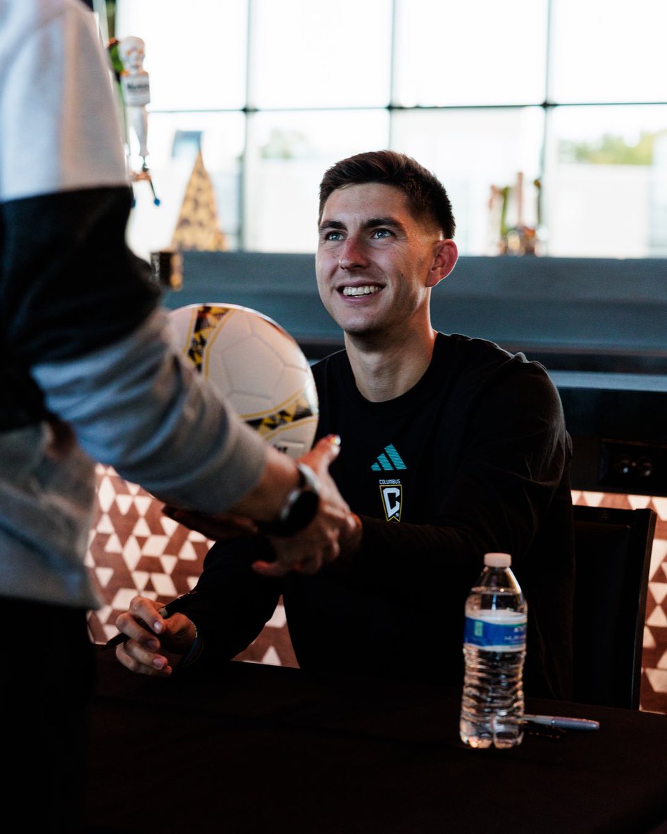 ColumbusCrew's tweet photo. Face-to-face interactions with our Massive Family mean the most ✨

Thank you to our Season Ticket Members who attended Friday’s Meet the Team pres. by @BreadFinancial in association with America’s Floor Source. We had the best time and we hope you did too 🫶 https://t.co/bIxgYSudkQ
