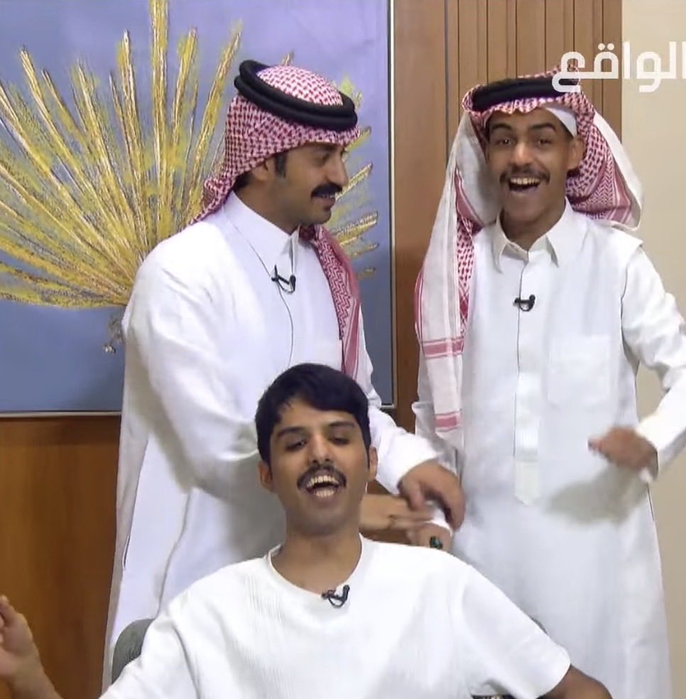 lay_5ll's tweet photo. مهدي تورط مايدري كيف يطفيه
#رحلة_المليون68 #مهدي_ال_رشيد https://t.co/qQvcLp5QbF