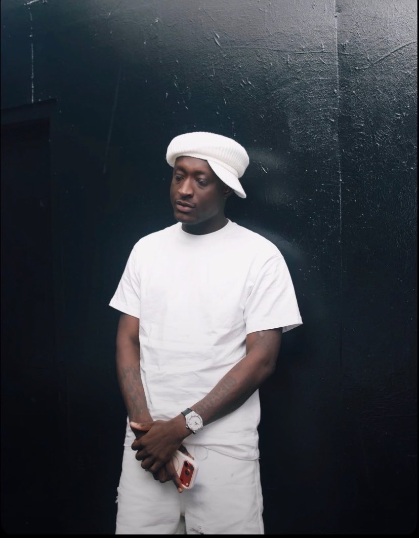 outtapocketclip's tweet photo. Today is @carterefe__ Nigerian biggest streamer birthday,happy birthday to him 🎉🥳 https://t.co/plubtt9Hsq