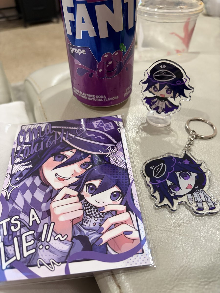 bonkiichii's tweet photo. hehhehh look it’s me as a plush! and merchandise! wowie! i am so small and soft and cuddly and squeezable! aren’t i the cutest thing you’ve ever seen?!?? 😋💜

@Vixiolatte thank yew for making the merch, it’s the best thing ever 🥹🫶 https://t.co/HrXoLfLu8U