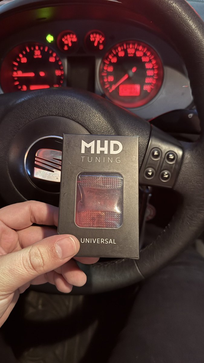 vispojuan's tweet photo. Llego el regalito para @MaxiMostajo 
Pobre x3… lo que les espera

Y de paso unos sensores de ABS para Mondeo ! @dtmimports https://t.co/P6ulH4XKrP
