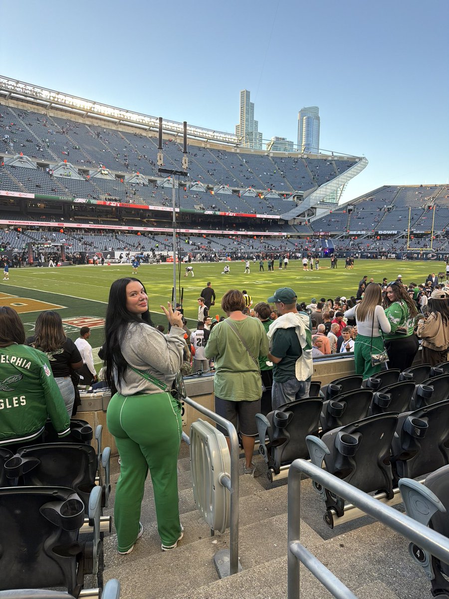 kristinmarielii's tweet photo. GO BIRDS!!!! https://t.co/76HzTypp94