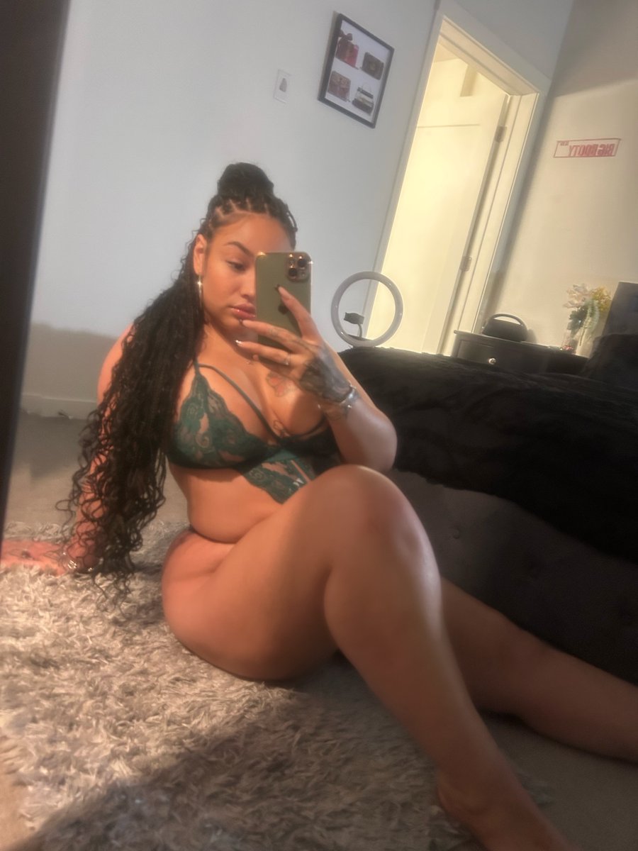 prettygucciiiii's tweet photo. Portland/Beaverton 📍
Meets 🏆Facetime 📲 Content 🌶️ https://t.co/xnJP1hP8Gn