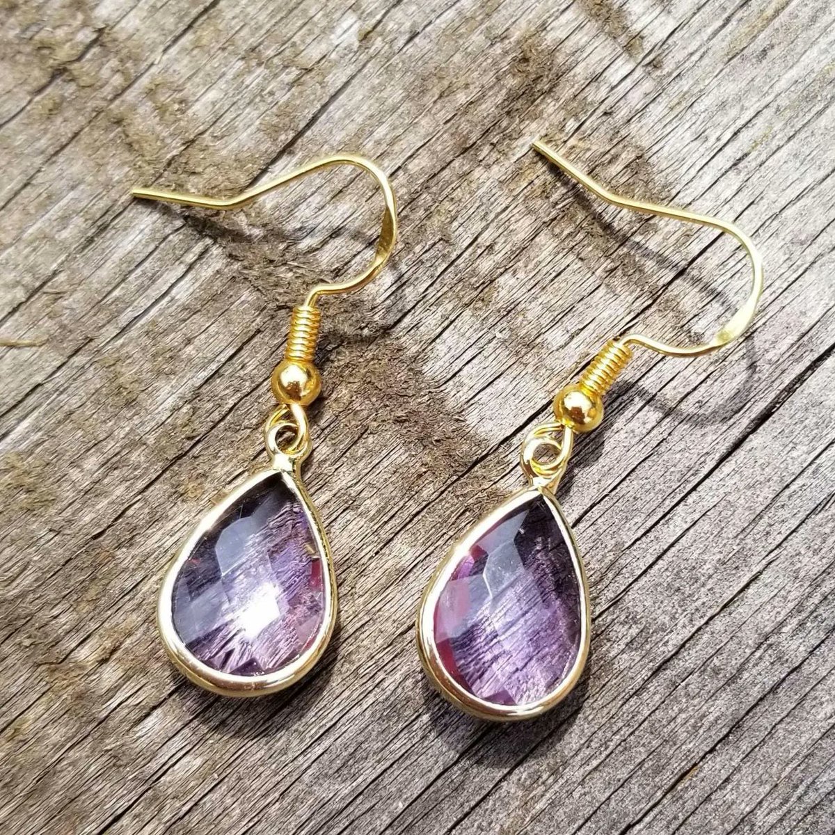 TrendingNowGift's tweet photo. 14k Gold Alexandrite Teardrop Earrings #jewelry #earrings #goldearrings #dangleearrings #alexandrite #alexandritejewelry #alexandriteearrings #handmadejewelry #bridal #wedding #semiformal #handmadegift #etsy
https://t.co/QRRcdHLUot via @Etsy https://t.co/Ah64b5qWq3