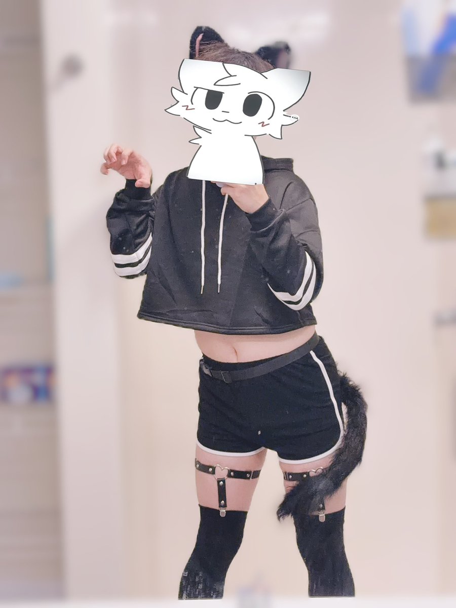 yuiihinna's tweet photo. feeling like a lil catboy todayyy 🐾 meowww~ :3 https://t.co/iN19YcNLY8