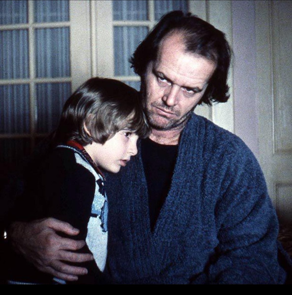 HS2DX's tweet photo. فلم | #Theshining

انا مو من عشاق افلام الرعب واشوفها تافها بستثناء كم عمل لانها استغفال بصرخات طفولية ولا توقعت ان بعطي واحد منهم تقييم عالي إلا يوم شفت جاك نيكلسون إللي استحق 10/9.5 وبجدارة

الفلم من بطولة جاك نيكلسون مدة الفلم ساعتين ونص ، سنة الانتاج 1980. https://t.co/xm39tbO6y1