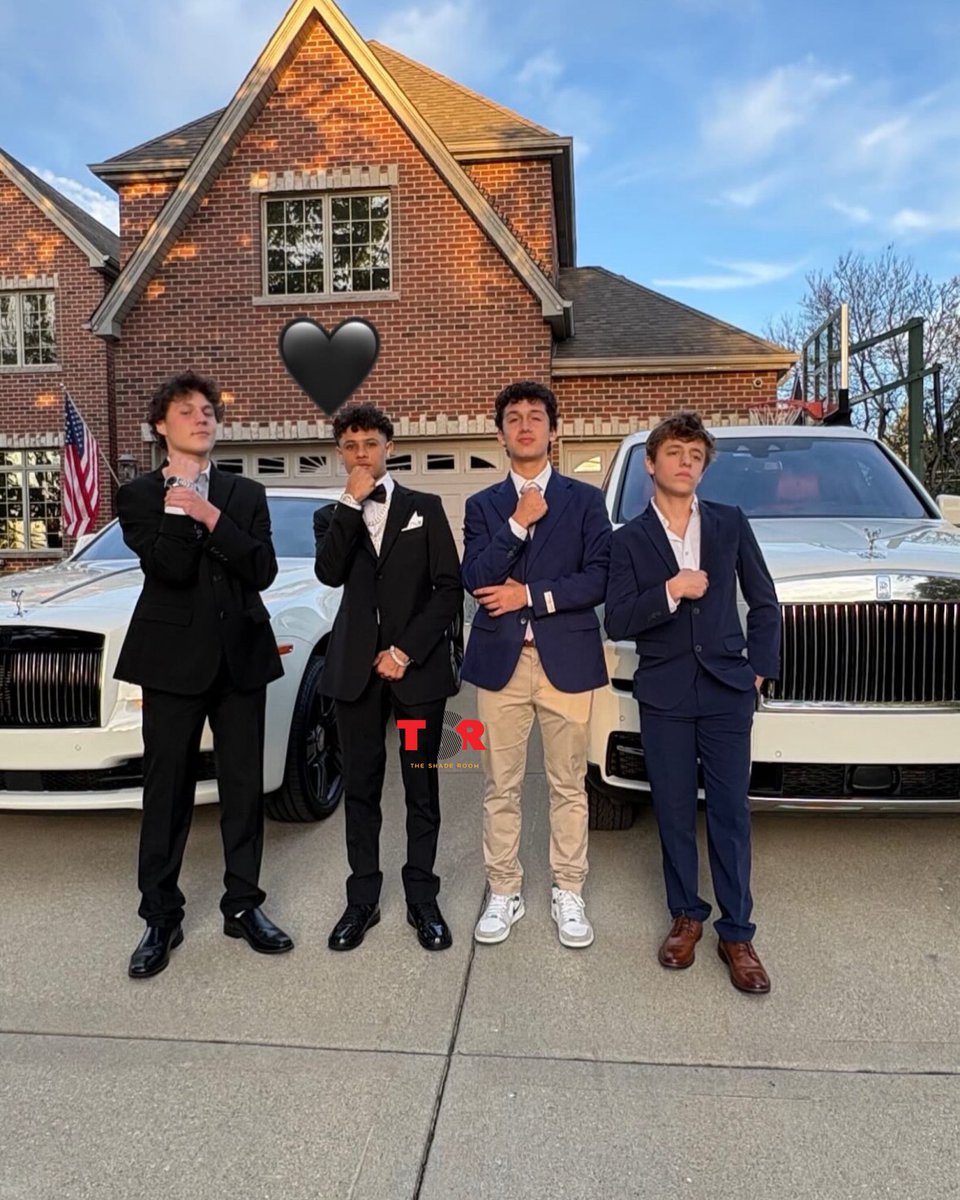 TheShadeRoom's tweet photo. Okay! Lil Durk’s son Angel Banks and his crew looked sharp as they attended their school’s homecoming 🔥 ✍🏾#TSRStaffAS 📷: (The_real_nikki_c_ / @gettyimages ) https://t.co/G6uyAxaEAd