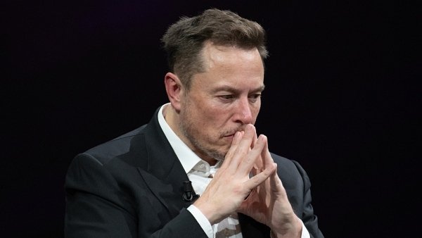 airi_fact_555's tweet photo. イーロン・マスク氏「何かを変えないと日本は消滅する」← 電通を買収して！ https://t.co/xiRjSfRO7M