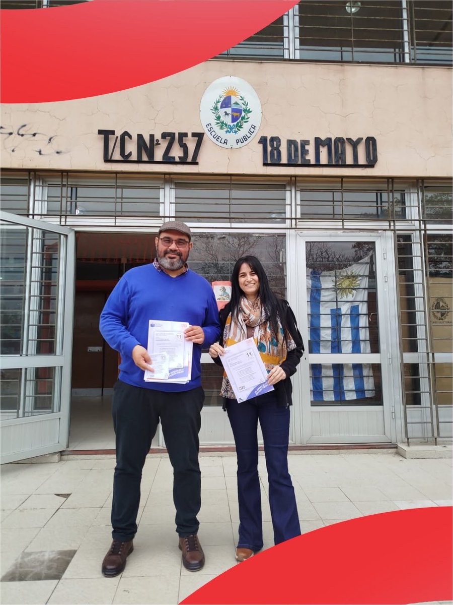 ADES_Montevideo's tweet photo. 🗳️ Elección CODICEN

📢 Últimos días de campaña. Recorremos las comunidades educativas de Montevideo, Canelones y San José.

✊ LISTA 11. Colegas de todo el país en defensa de la educación pública.

#FenapesSeMueve
#ElecciónCodicen
#Lista11 https://t.co/wx8uUVlq2C