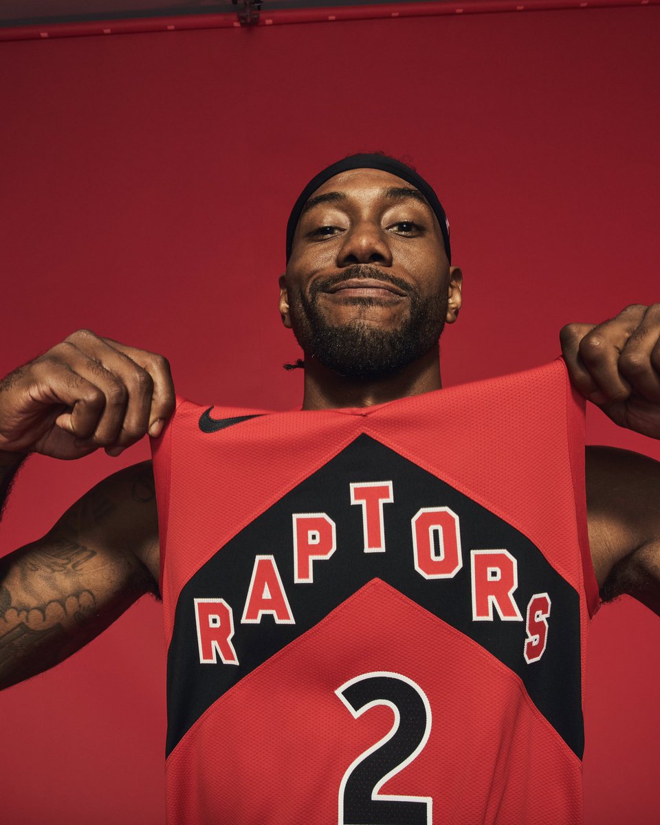 Raptors's tweet photo. KLAW BACK IN THE NORTH. 🇨🇦 https://t.co/a2SkcUWBdH