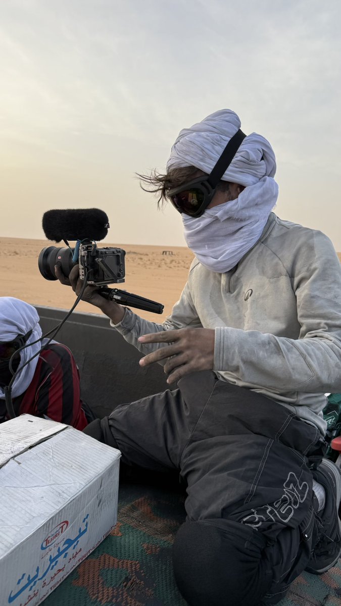 emisssoff's tweet photo. 🇲🇷 Pour la première fois sur Twitch,  un live IRL est réalisé à bord du train le plus dangereux du monde.

Une production complètement folle en Mauritanie, en 24/7, pour le projet de Nico. ❤️‍🔥

On est toujours en LIVE jusqu’au 20 octobre !

👉 Twitch : Nico_la

Merci à tous les viewers d’être aussi présents, vous avez été des grands malades depuis le début. Ça fait vraiment plaisir de voir autant de monde suivre cette aventure. 🫶

🇬🇧 For the first time ever on Twitch, an IRL livestream is being produced on board the most dangerous train in the world.

A completely insane 24/7 production in Mauritania for Nico’s project. ❤️‍🔥

We’re still LIVE until October 20th!

👉 Twitch: Nico_la

Thank you to everyone who’s been watching and supporting us. You guys have been absolutely insane. 🫶

Crédit : @Nico_tine84 

@slipperrz one of the people who inspires me the most to keep pushing IRL production further and further in France 🙏
