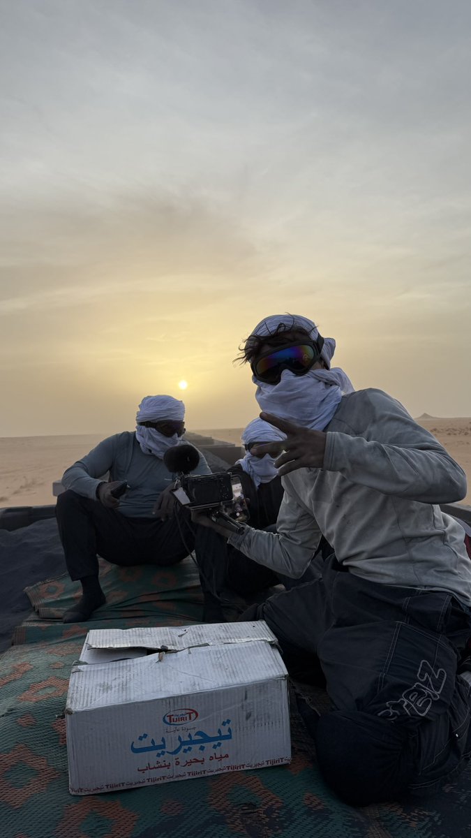 emisssoff's tweet photo. 🇲🇷 Pour la première fois sur Twitch,  un live IRL est réalisé à bord du train le plus dangereux du monde.

Une production complètement folle en Mauritanie, en 24/7, pour le projet de Nico. ❤️‍🔥

On est toujours en LIVE jusqu’au 20 octobre !

👉 Twitch : Nico_la

Merci à tous les viewers d’être aussi présents, vous avez été des grands malades depuis le début. Ça fait vraiment plaisir de voir autant de monde suivre cette aventure. 🫶

🇬🇧 For the first time ever on Twitch, an IRL livestream is being produced on board the most dangerous train in the world.

A completely insane 24/7 production in Mauritania for Nico’s project. ❤️‍🔥

We’re still LIVE until October 20th!

👉 Twitch: Nico_la

Thank you to everyone who’s been watching and supporting us. You guys have been absolutely insane. 🫶

Crédit : @Nico_tine84 

@slipperrz one of the people who inspires me the most to keep pushing IRL production further and further in France 🙏
