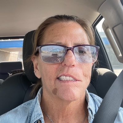 CyrLynnette's tweet photo. #NewProfilePic https://t.co/9sr7fKBNgg