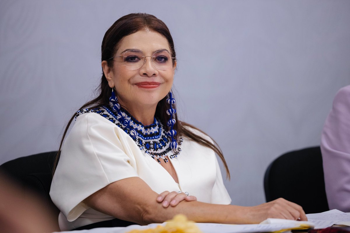ClaraBrugadaM's tweet photo. Participé en la Reunión Interestatal de Coordinación por La Paz y Seguridad junto a los gobernadores @margarita_gs, @delfinagomeza, @EvelynSalgadoP y @juliomenchaca_ esta tarde en Morelos y compartimos avances muy alentadores. 

En la Ciudad de México los delitos de alto impacto han disminuido un 62% desde 2019, los homicidios han bajado un 52% y agosto fue el mes con menos homicidios en 29 años.

La seguridad no debe tener fronteras cuando se trata de proteger a las personas. Por eso, trabajamos de manera conjunta con los estados sumando capacidades y esfuerzos para atender los retos que compartimos.