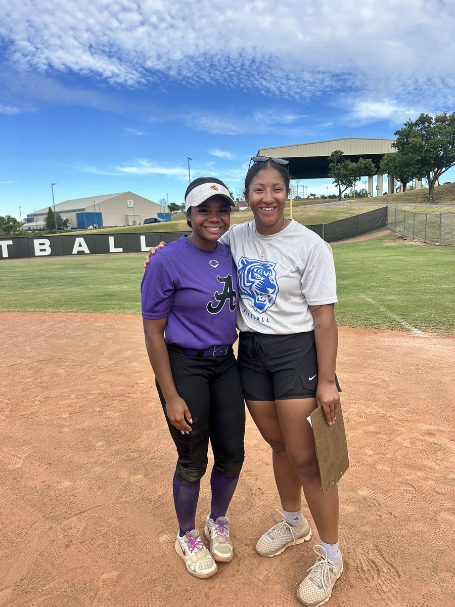 Walkerlauryn27's tweet photo. Had a great time at Tennessee State University Softball Camp! I’m grateful for the opportunity to compete, learn, and showcase my skills. Thank you to the TSU coaching staff for having me! I really enjoyed my time on campus and learning more about the program! @TNStateSoftball https://t.co/5kVKmqOP35