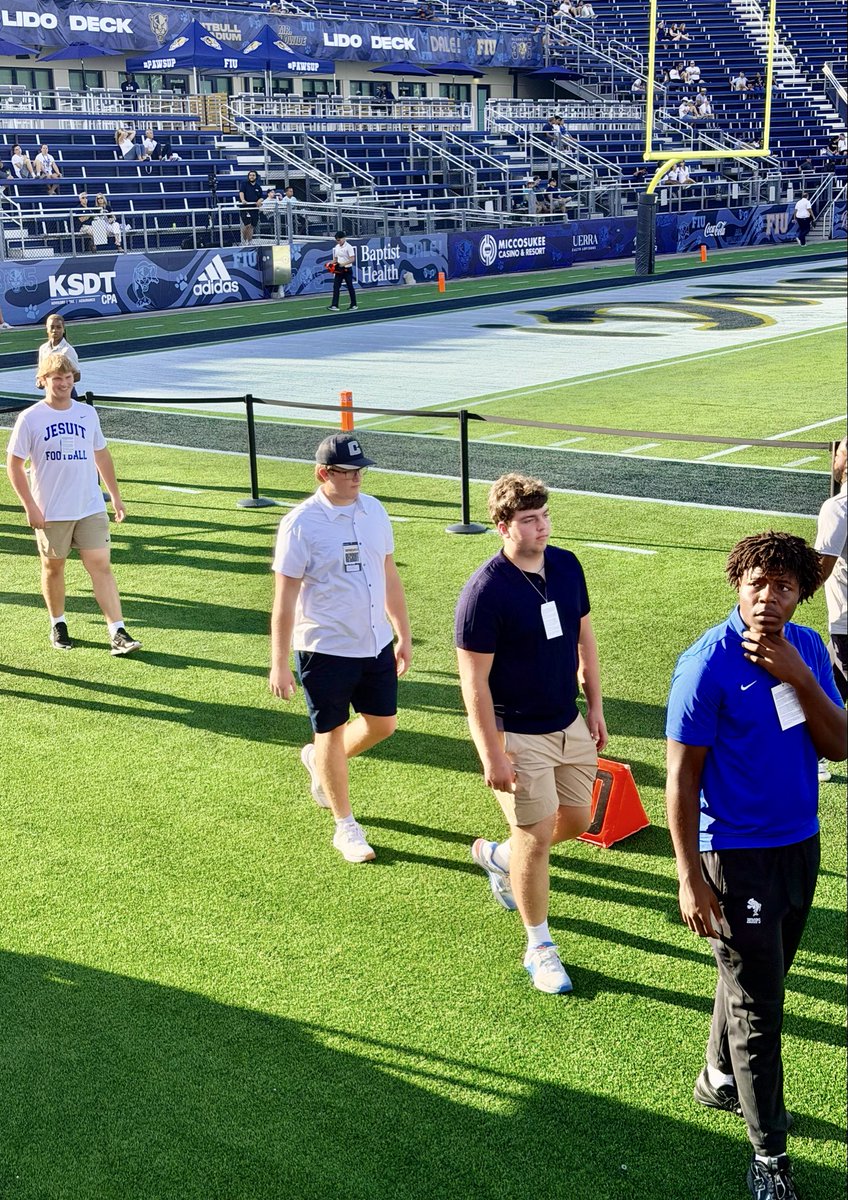 GrantSorensen53's tweet photo. Thank you @FIUFootball for having me at Pitbull Stadium! Great experience getting to see the Panthers up close and spend time around the program. I appreciate the hospitality and the opportunity to be there. 🐾 #PawsUp https://t.co/GenNS7AUOe