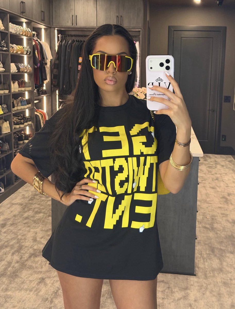itbrooklynikole's tweet photo. Twisted…… Twisted Tea 🥭 🎀
Showing you how I get twisted with #twistedtea #ad #stuntresponsibly #paidpartnership #partnership https://t.co/bZOtw1dGun