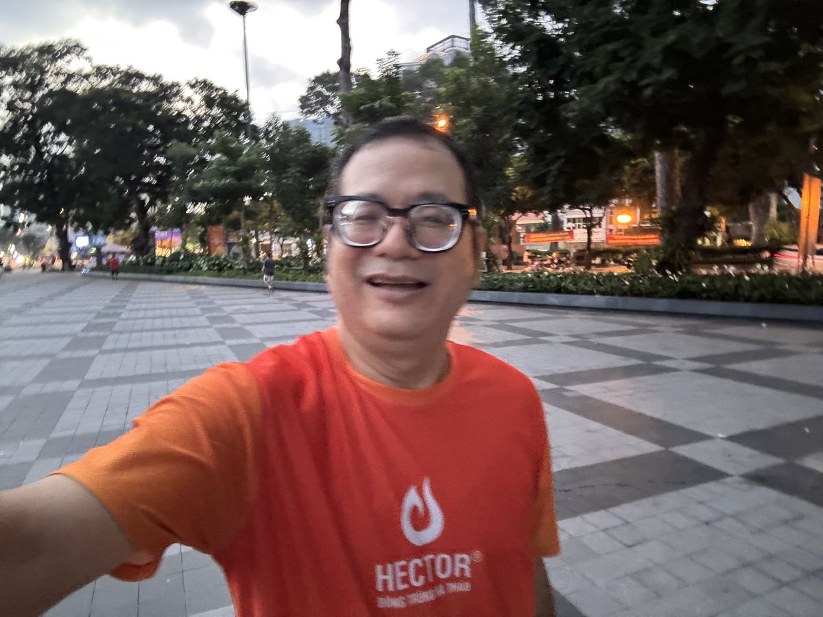 LThnh264527's tweet photo. Cam lè cam lét cùng #HECTOR .
Cào trúng vàng https://t.co/WhmaU3IITr