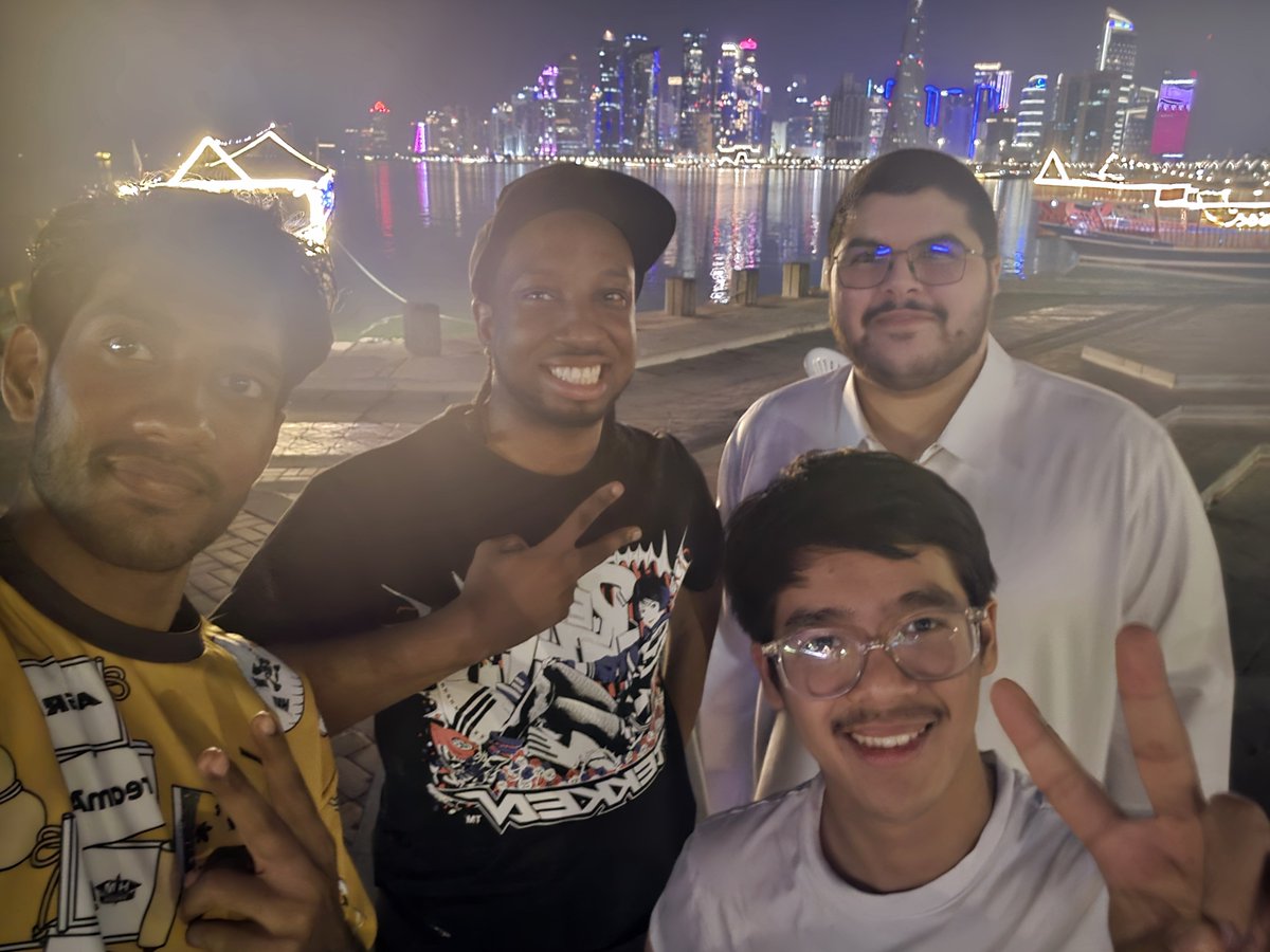 koenjideck's tweet photo. Writing this on the plane (thanks Starlink)

4 days ago I competed in Virtuocity Battleground located in Qatar, my first tournament ever outside of the UK and I ended up coming 17th.

Although the placement wasn't what I was hoping for, I learned A LOT; especially in terms of what works and what doesn't against strong players outside the EU.

But I will say, the time I spent after the tournament with the local players and talent from Pakistan was the highlight for me. 

From experiencing middle eastern munches to taking pictures at Al Corniche and enjoying IHOP pancakes with the lads before my flight (we have zero IHOP's in the UK), these are memories I will never forget.

Thank you to all the members within the Qatari scene that made this short stay very special, I want to especially give my flowers to @Faisal_FGC for being an excellent host and introducing me to the scene properly, To Ian, Audrey, Gabby and Jassim for the good matches played at the event, @RedOdeste23 for being the funniest guy at all times and @salmanA36, who is one of Qatar's strongest players who I played a number of matches with offline and online as he was showing up in my ranked queue a couple hours before my flight.

And of course good games to @Farzeen_tk in winners side and @tekken_masterbh who eliminated me in bracket.

This trip really opened my eyes more to using Tekken as an avenue to seeing the world. I will go to more places and countries and it definitely won't be my last trip to Qatar.

On that note, next stop is Evo France! 🇫🇷