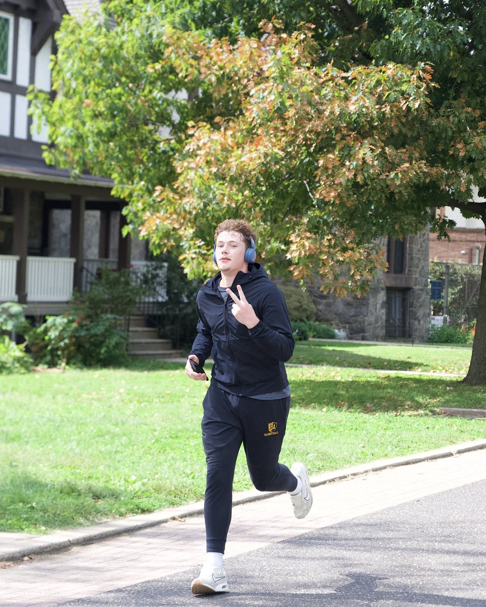RocktopAcademy's tweet photo. Kelly Drive 🏃‍♂️

The reward for doing hard things is confidence. https://t.co/QmhGb7x9hC