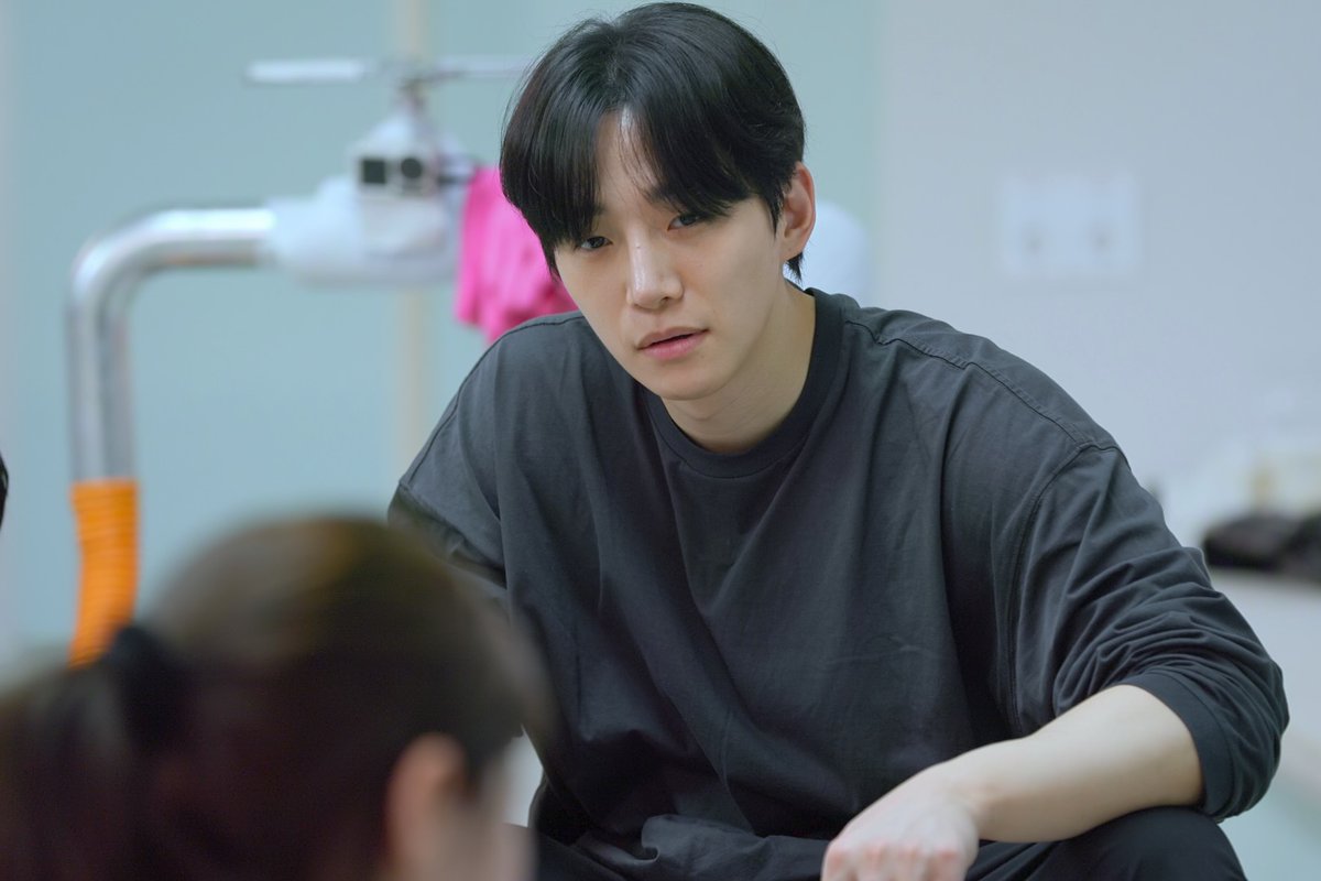 NetflixKR's tweet photo. 겨울 쿨톤 말고 기안 쿨톤. 안색부터 달라지는 대관령 매직

<대환장 기안장> 시즌2, 2주 차 체크인 오늘 오후 5시부터 시작합니다. 오직 넷플릭스에서. https://t.co/ZhE3oPnC6l