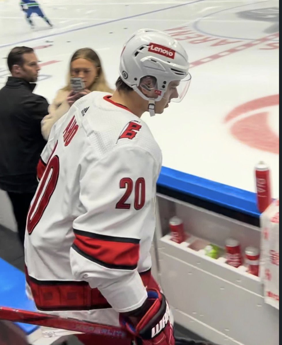 suomixnhl's tweet photo. 🏒 Hockey Intro 🏒

Name: Liisa
Age: 22
From: 🇨🇦🇫🇮
Favourite team: Canes Van
Favourite European team: HKIF lillehammerik
Favourite player: Sebastian Aho 
Favourite league: Liiga 🇫🇮 • SHL 🇸🇪 • EHL 🇳🇴.
Hockey obsession: europeans players 
Hot take:  Goalies > everyone https://t.co/n2gvAd082f