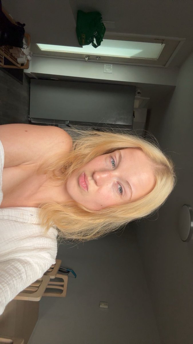 suomixnhl's tweet photo. 🏒 Hockey Intro 🏒

Name: Liisa
Age: 22
From: 🇨🇦🇫🇮
Favourite team: Canes Van
Favourite European team: HKIF lillehammerik
Favourite player: Sebastian Aho 
Favourite league: Liiga 🇫🇮 • SHL 🇸🇪 • EHL 🇳🇴.
Hockey obsession: europeans players 
Hot take:  Goalies > everyone https://t.co/n2gvAd082f