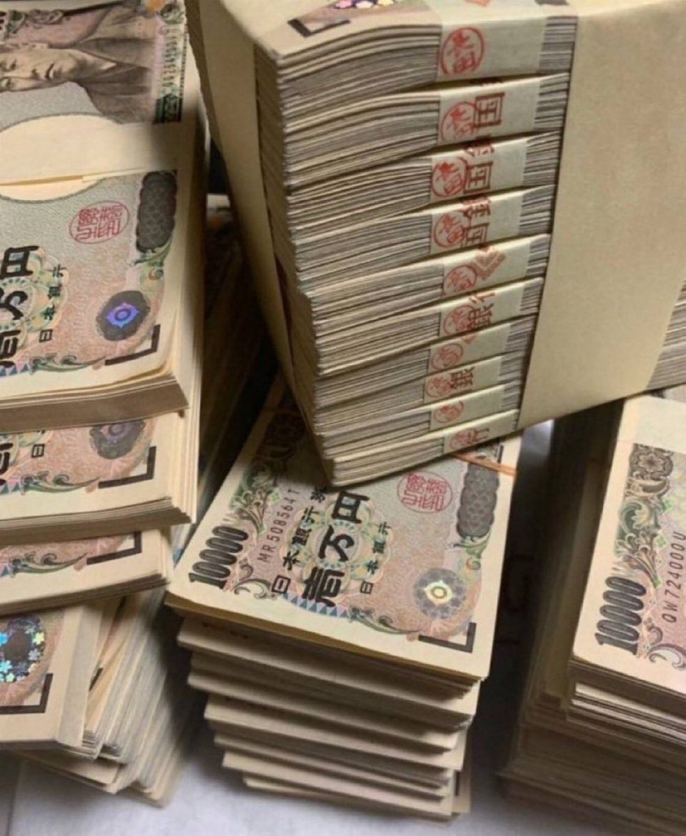 gl8hza's tweet photo. ぶっちゃけ今の貯蓄、
どれくらいありますか？💴

①100万以上

②50万以上

③50万以下

④ほぼナシ

正直に教えてください😂 https://t.co/8NjkLXcvEU