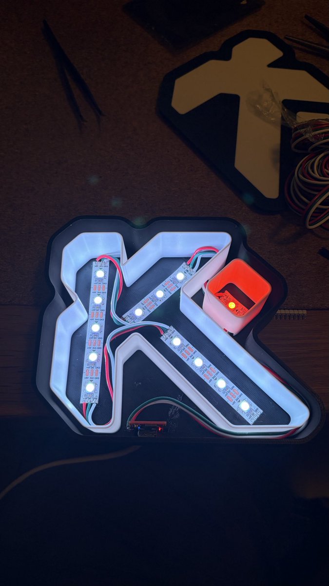 mironcatalin's tweet photo. The @keyframer_dev lightbox its done https://t.co/dUDQ97ax1W