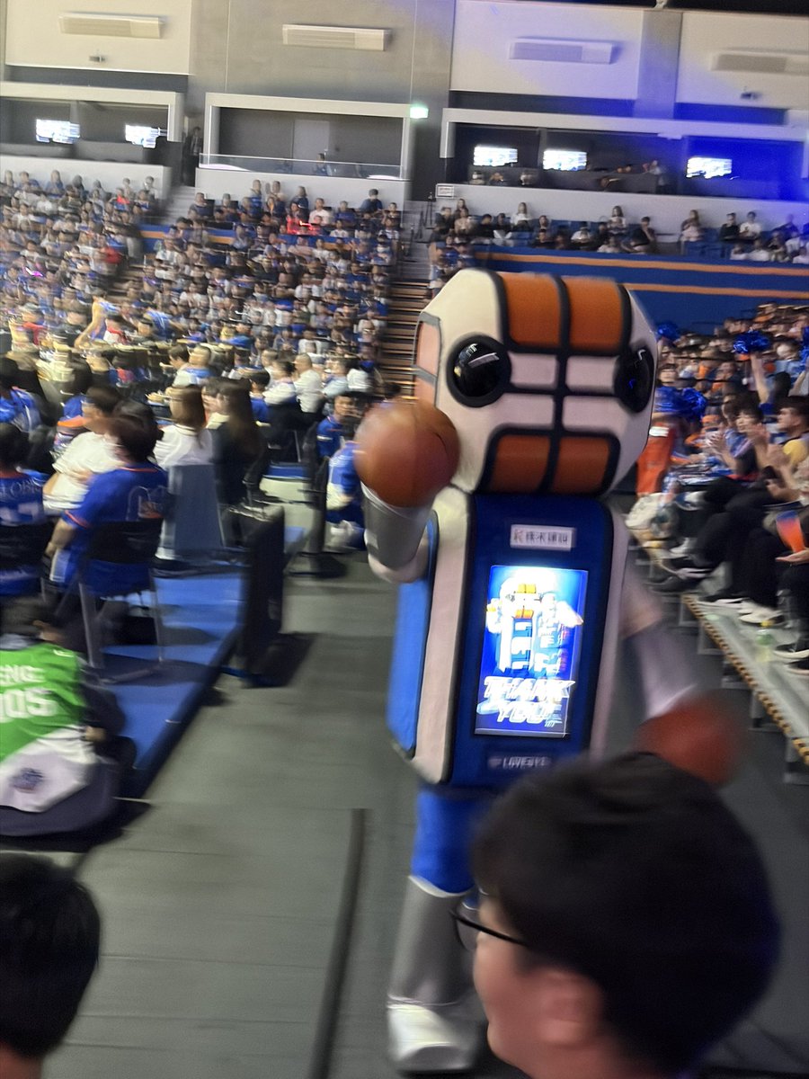 sunakawaplus's tweet photo. おはようございます🏀

日曜日は茨城ロボッツ開幕二日目の試合へ👀
負けてはしまいましたが今年のロボッツはいい感じでした✨

台風接近中です‼️
養生資材等必要な資材はスナカワへ⛑️

今日も一日よろしくお願いします🤲

#スナカワ
#茨城ロボッツ
#平尾充庸 https://t.co/zVu9k7ZfzK