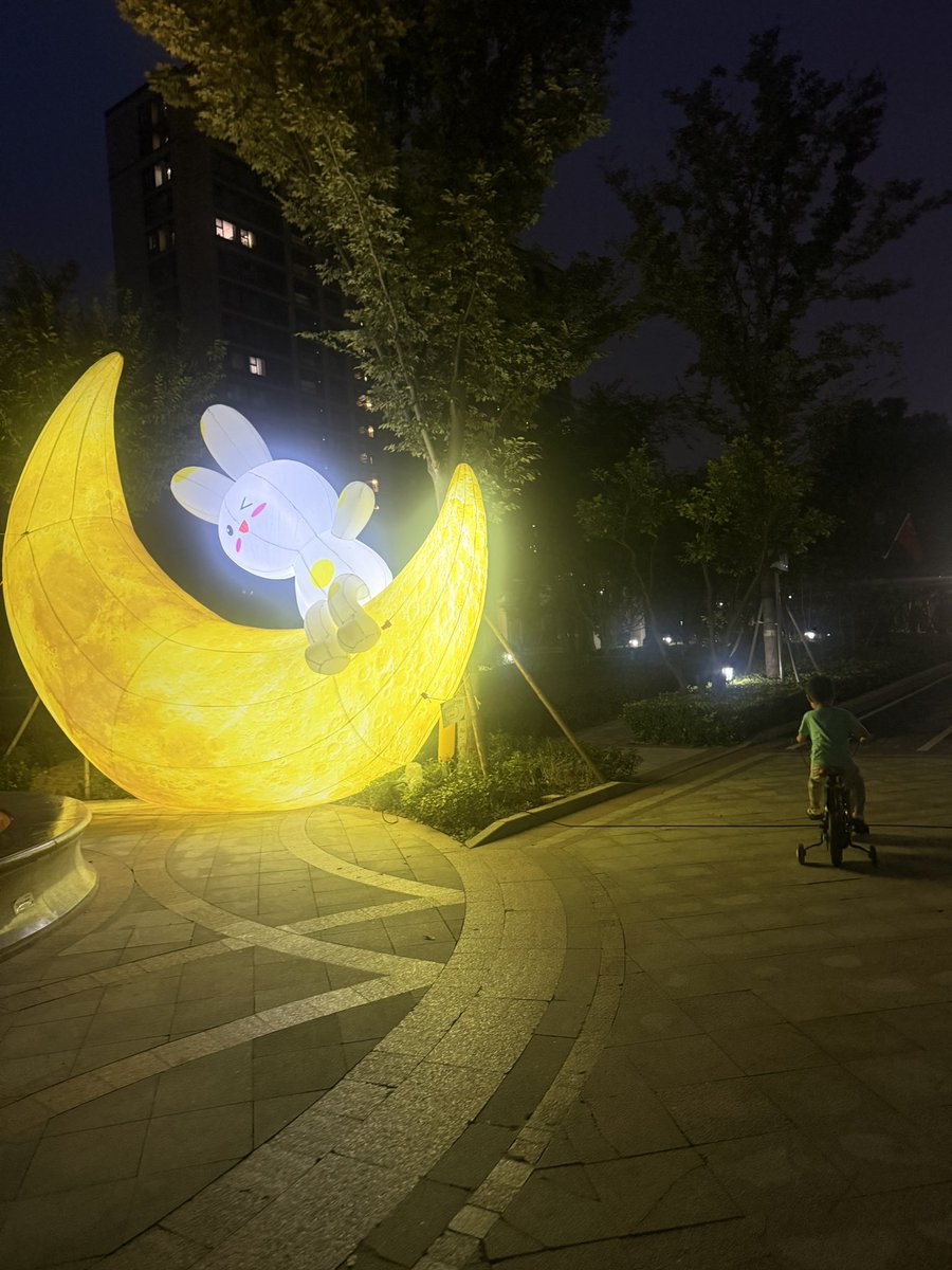 Mingheonline's tweet photo. 當你不知道怎麼處理一件事的時候 如如不對就好 歲月有著不動聲色的力量 https://t.co/pWL21dpU8p