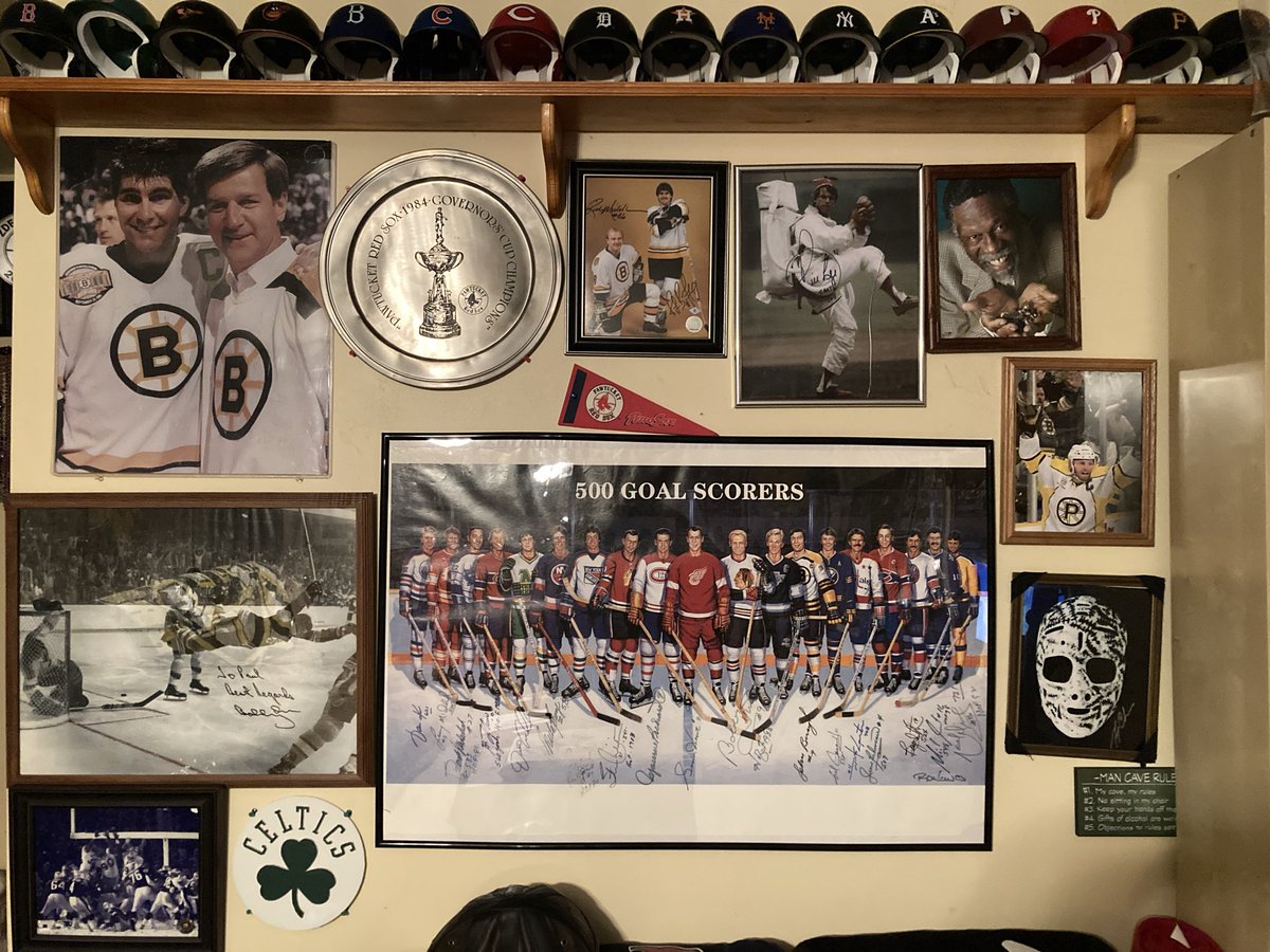 PuckmanRI's tweet photo. The 500 Goal poster is home! With Mike Gartner’s signature added, it’s only missing one autograph. So Wayne Gretzky, if you’re ever in the area, stop on by!
#mancave https://t.co/5SmknB0tP3