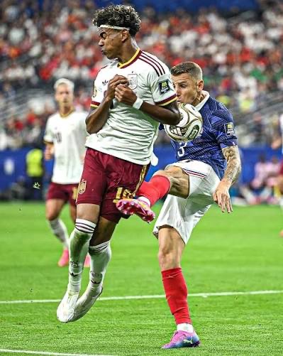 _Redname's tweet photo. @BoschRegion @USMNTinEurope @_amontesantos @TheB1GTerp @BayernPapa All those from prior seasons btw, shoving 2 old France matches in there, what did he do vs France this year in the wc? Dive for a pen? https://t.co/n6jiOljwjQ