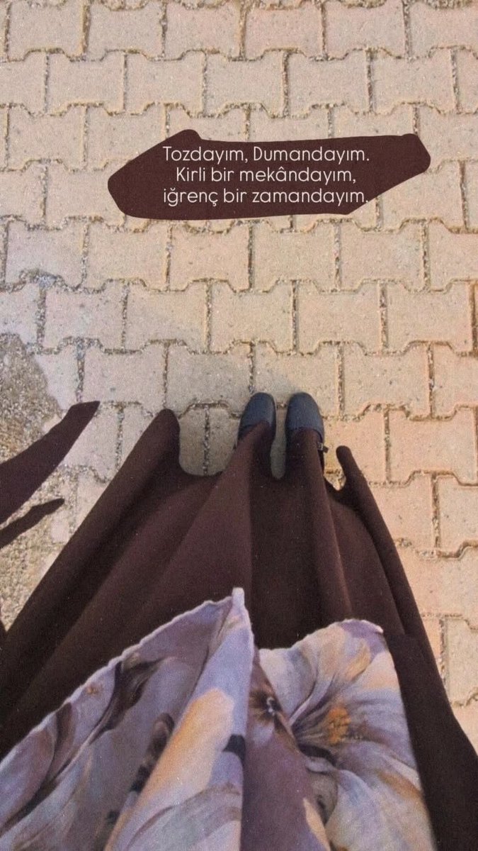 elf_imss's tweet photo. Tozdayım, Dumandayım.
Kirli bir mekândayım, iğrenç bir zamandayım☁️✨ https://t.co/ImLao4qLHN