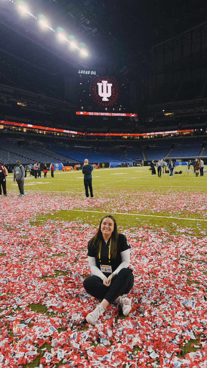 catg_3's tweet photo. Today marked my last day with @IUHoosiers 🥹 What an insane two years that I am so incredibly grateful for. 

I’m so excited to share that I’m beginning my next chapter as the Director of Social Media &amp; Digital Content with @AZATHLETICS! I can’t wait to get started. Bear down! 🐻 https://t.co/KvTt24Lpl5