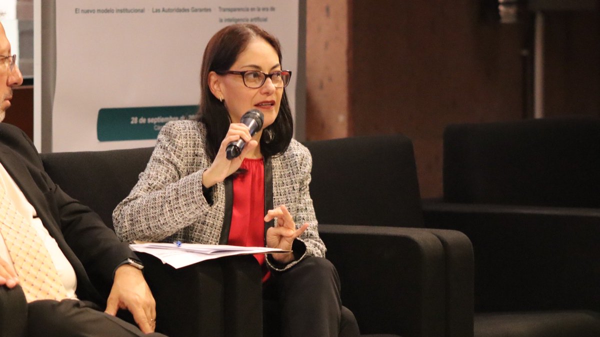 inap_mx's tweet photo. 📸 Te compartimos la segunda parte de la #GaleríaFotográfica de la Jornada por la Transparencia y el Derecho a Saber, realizada en el marco del Día Internacional del Acceso Universal a la Información, en la @Mx_Diputados.
#INAP #DerechoASaber #Transparencia https://t.co/qmMhmkgxuJ