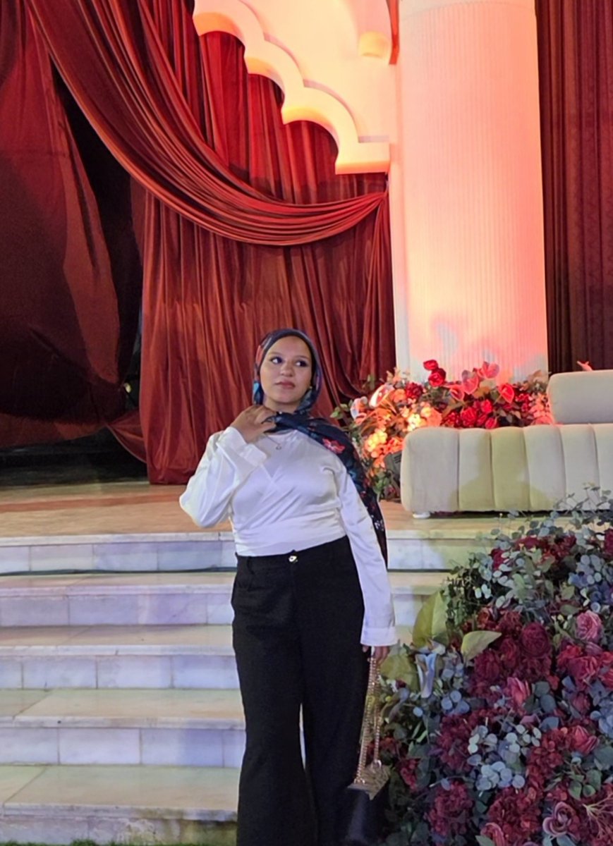 notjee8's tweet photo. عوضت اوتفيت الفرح اللي فات ولبست المرادي واحد احلي بكتير الفرح دا بس اتصورت اوحش صور في حياتي🙏 https://t.co/gFUNKNjLHp