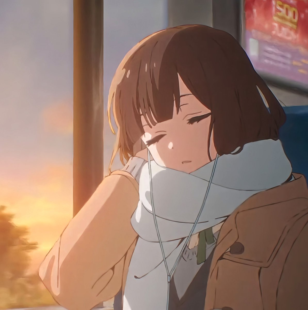 axgxhy's tweet photo. 秋田駅前徘徊しとるが、風は心地よいが暑いw https://t.co/OupayQvQiY