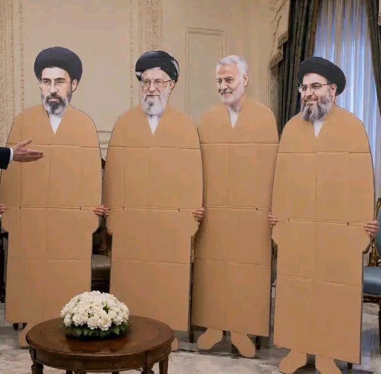 sory2211's tweet photo. @kazemgsw5 ههههههههههه 
مجتبى الكرتوني صار في جهنم وبئس المصير مع باقي الخنا..زير https://t.co/LxYAKMZNn7